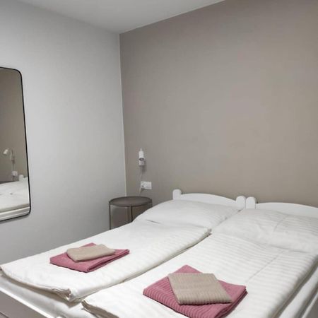 Privat Julia Hotell Vrbov Exteriör bild