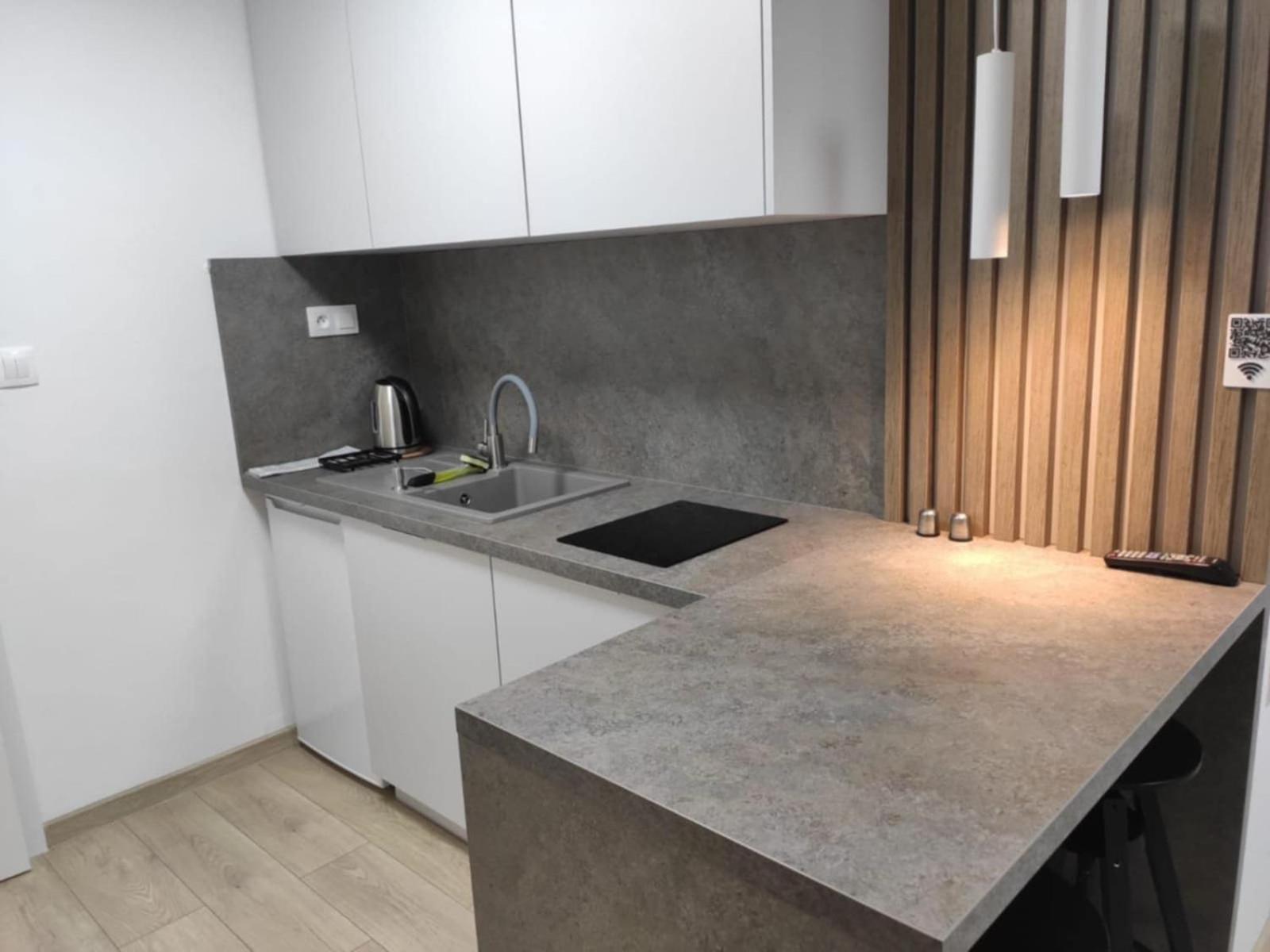Privat Julia Hotell Vrbov Exteriör bild