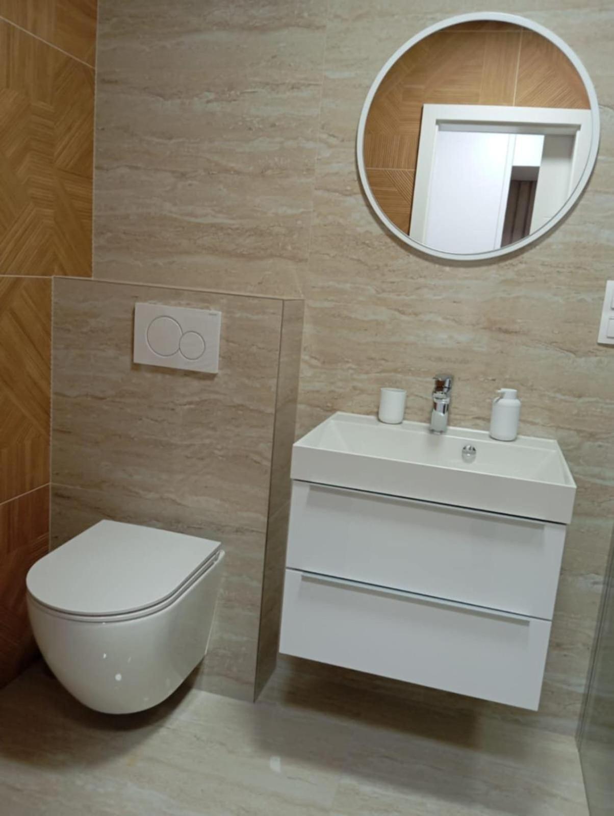 Privat Julia Hotell Vrbov Exteriör bild