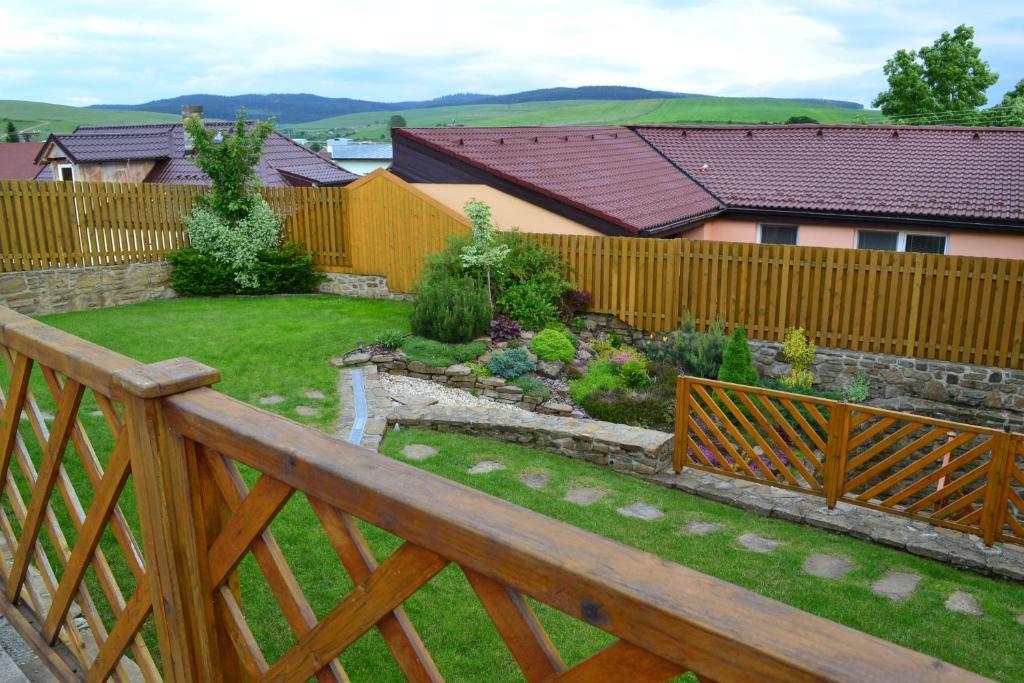 Privat Julia Hotell Vrbov Exteriör bild